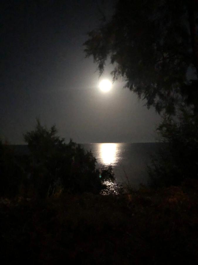 Seafront Studio With Direct Beach Access Koroni  Ngoại thất bức ảnh